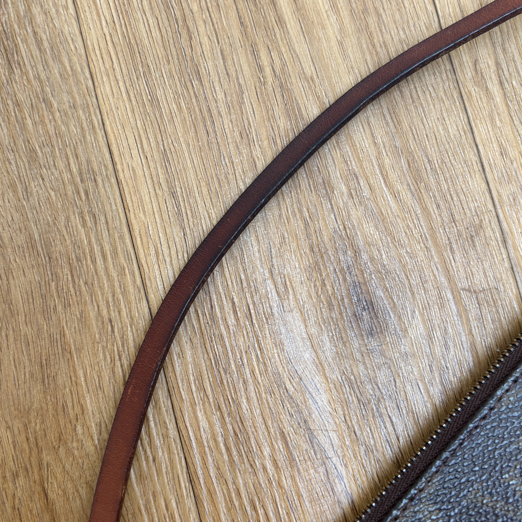 Vintage Louis Vuitton Monogram Pochette Shoulder Bag