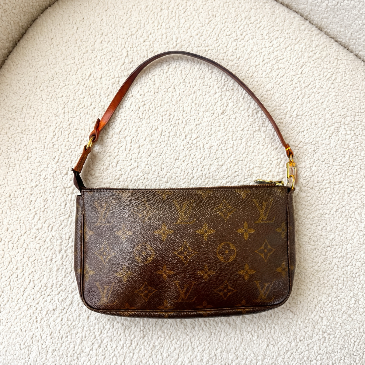 Vintage Louis Vuitton Monogram Pochette Shoulder Bag