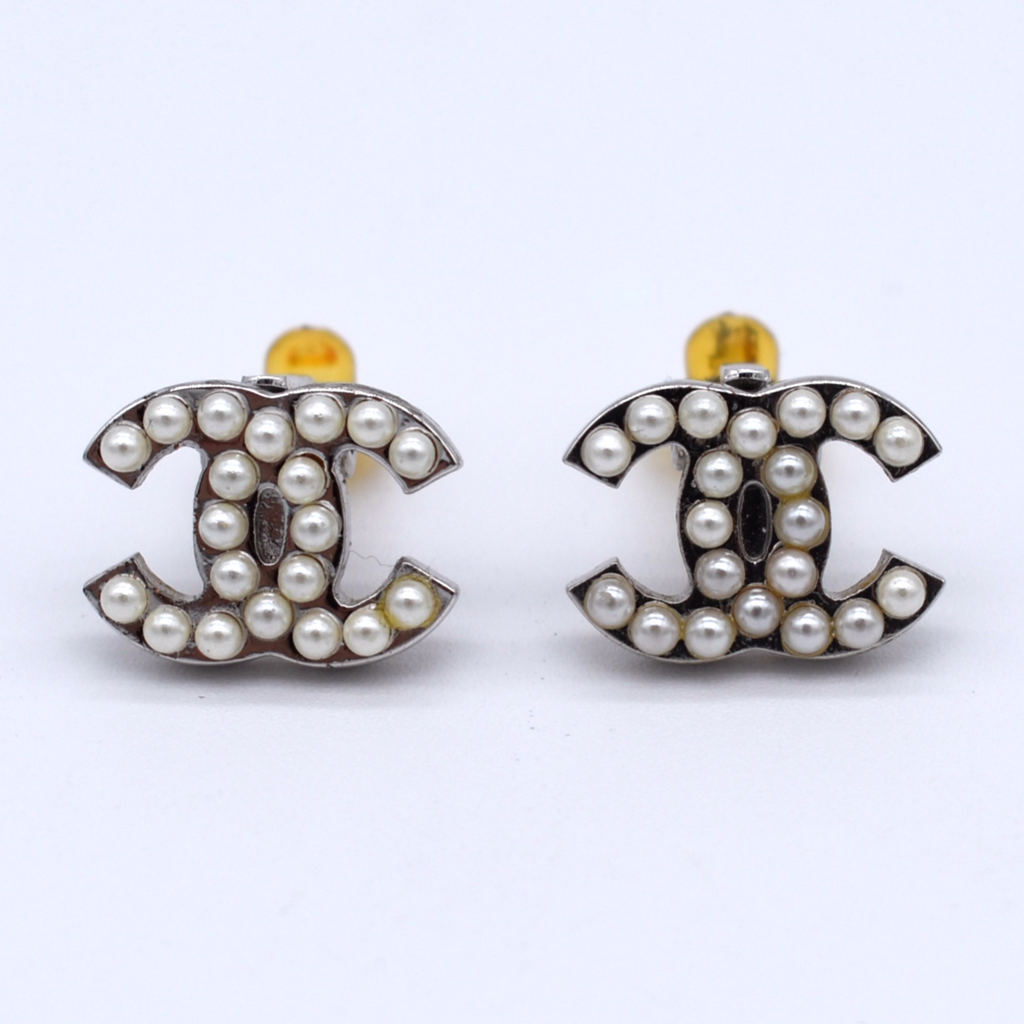 Vintage Chanel CC Pearl Clip Earrings