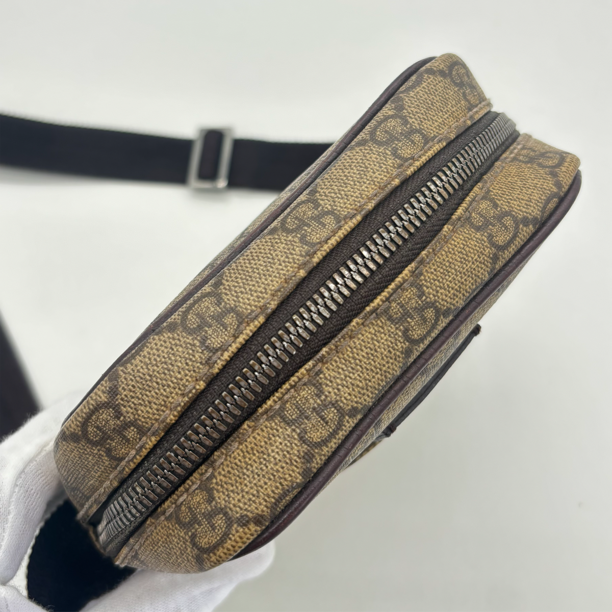 Vintage Beige Gucci Crossbody Bag