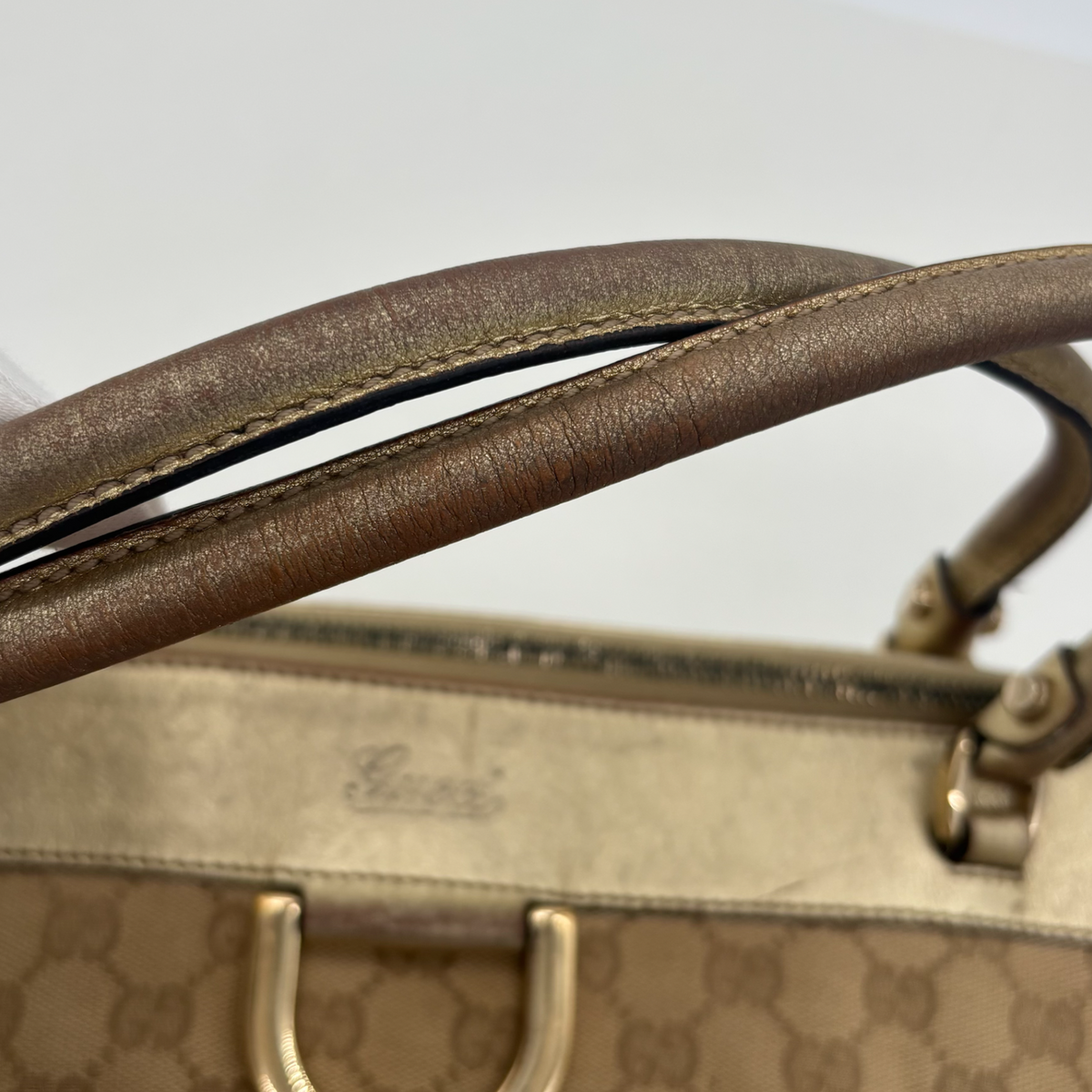 Vintage Beige Gucci Abbey Bag