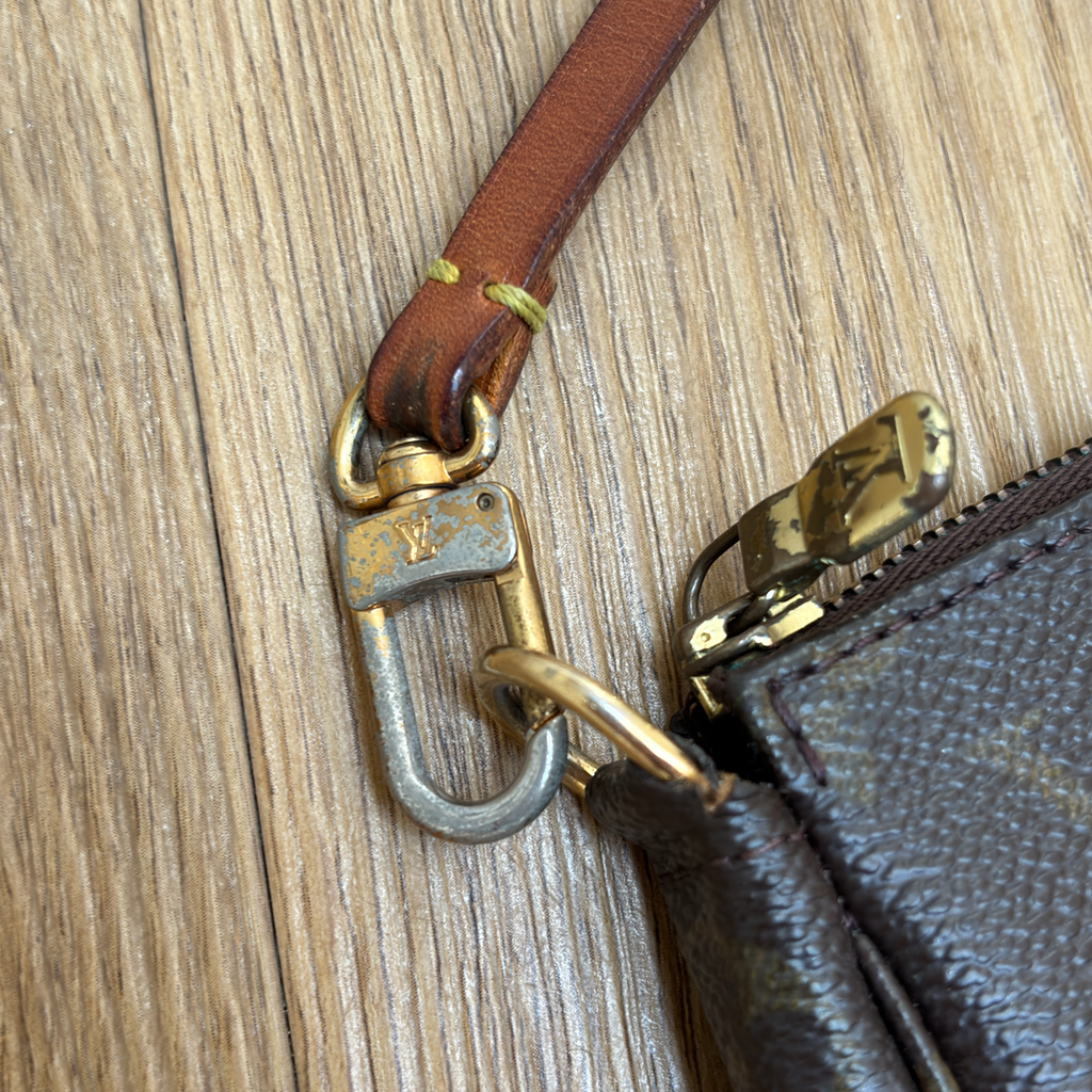 Vintage Louis Vuitton Monogram Pochette Shoulder Bag