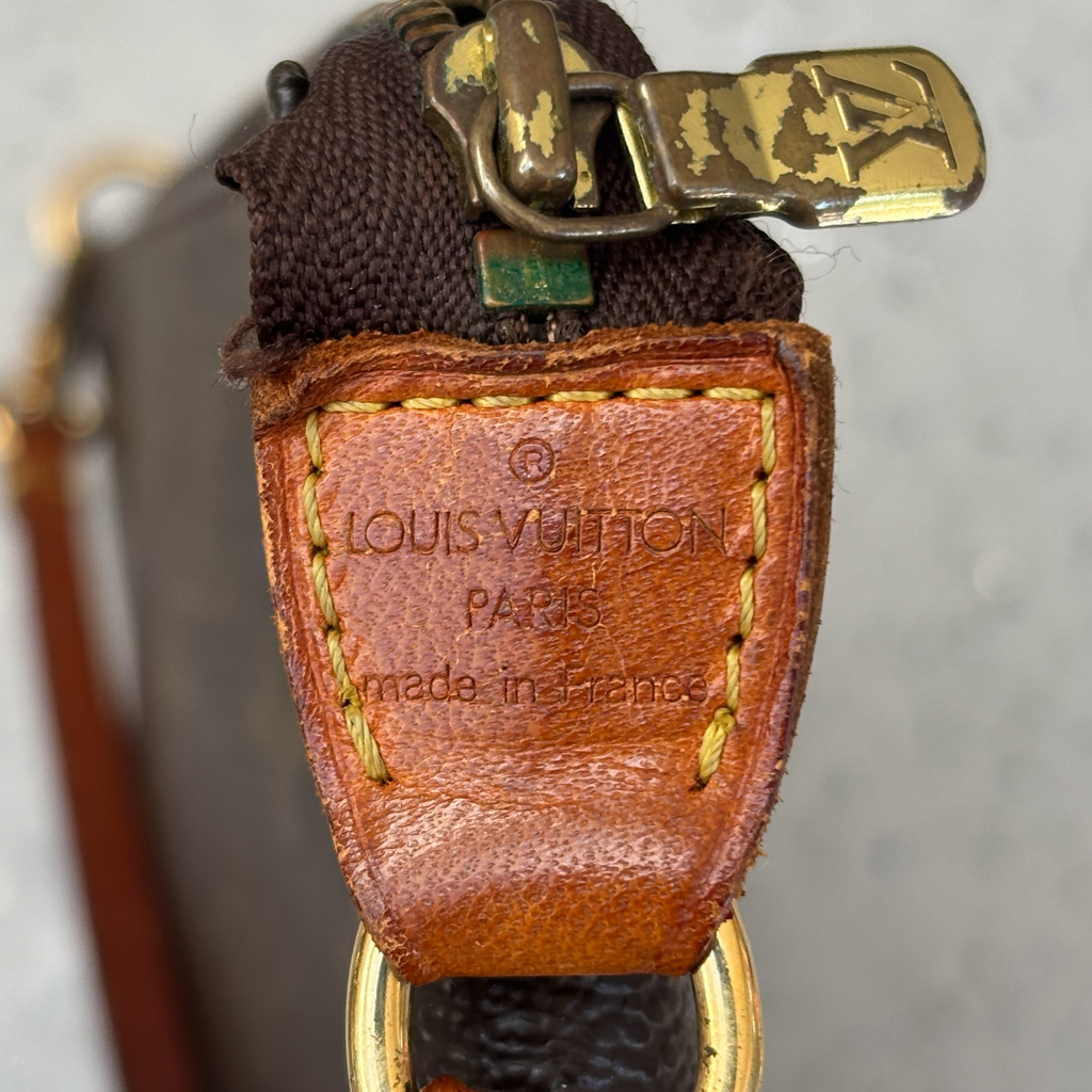 Vintage Louis Vuitton Monogram Pochette Shoulder Bag