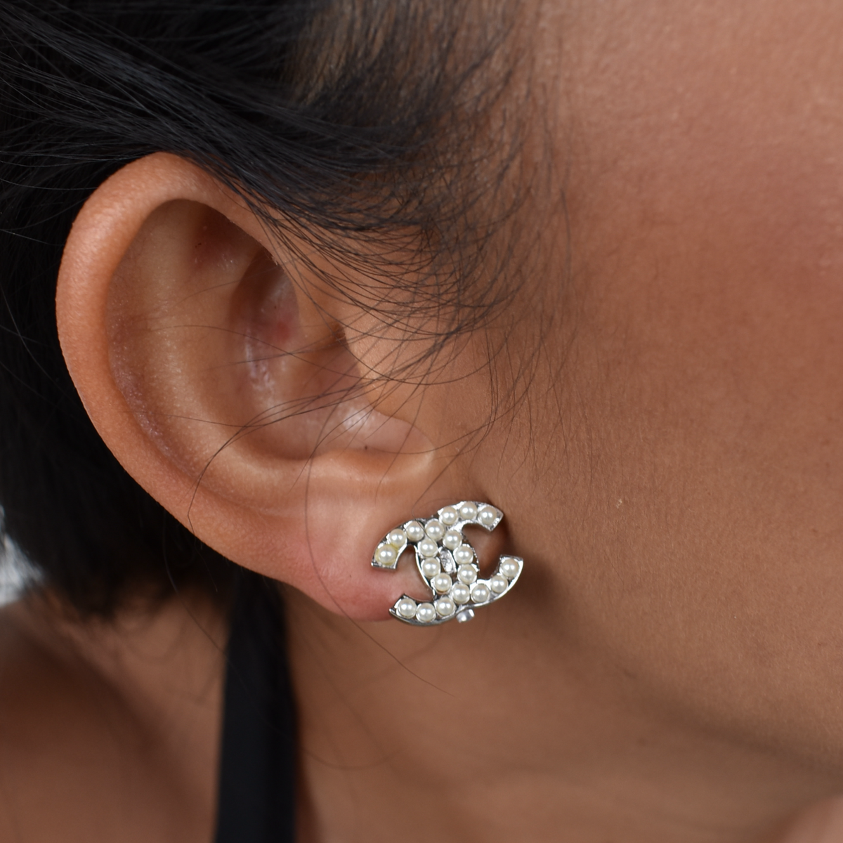 Vintage Chanel CC Pearl Clip Earrings